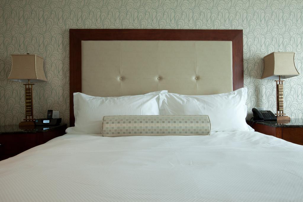 Town & Country Inn And Suites 찰스턴 외부 사진