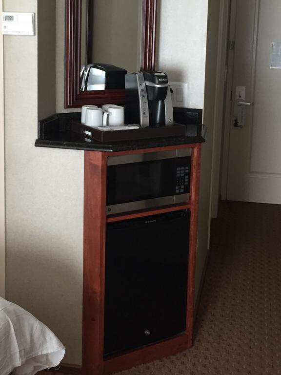 Town & Country Inn And Suites 찰스턴 외부 사진